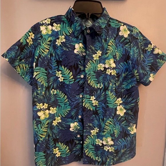 Boys Size M Hawaiian Flowed Print Button Down Short Sleeve Shirt - Picture 2 of 4